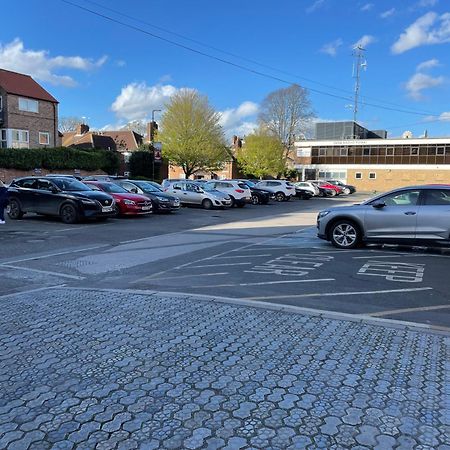 York Staycation With Free Parking Buitenkant foto